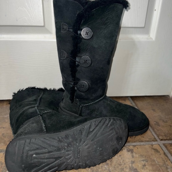 Bailey Button Ugg Boot - Picture 3 of 5